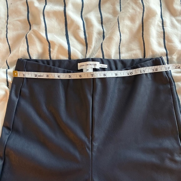 NWOT Good American Better Than Leather Legging in blue women’s size M - Picture 4 of 4